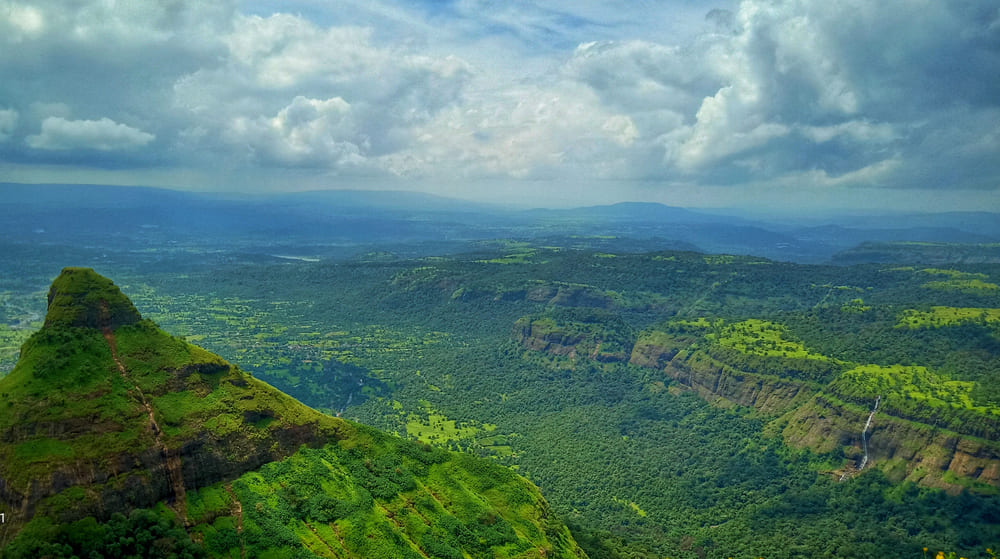 Explore the Best of Pune and Beyond with Zoomcar